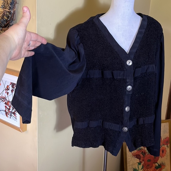 Vintage KC SPENCER Size XL/1X
Black Blouse Velvety Stripe Textured Lagenlook - Picture 2 of 14